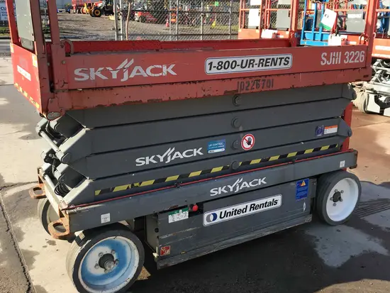 2014 Skyjack SJIII3226 Scissor Lift