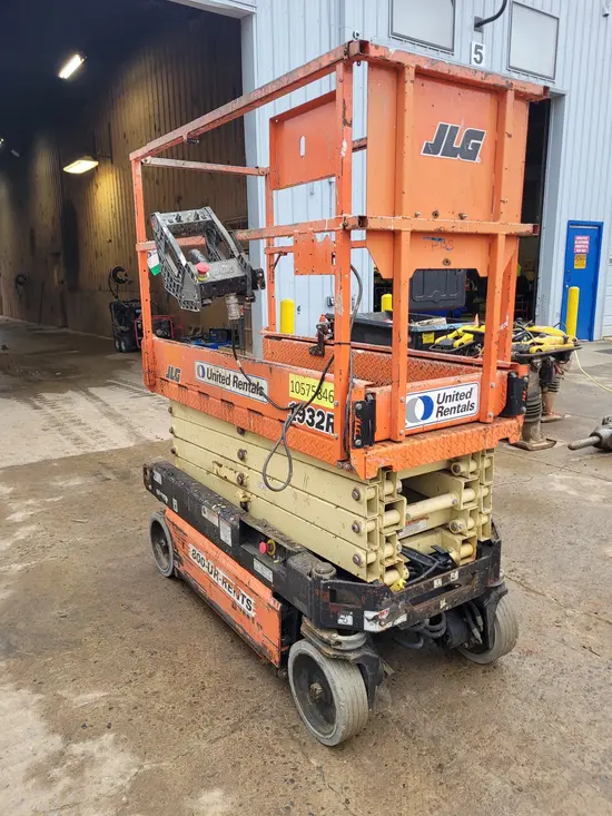 2017 JLG 1932R Scissor Lift