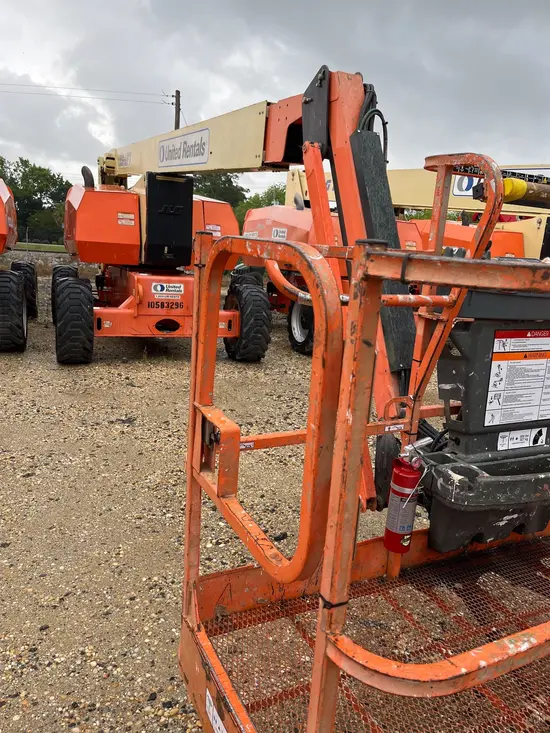 2017 JLG 800AJ Articulating Boom Lift