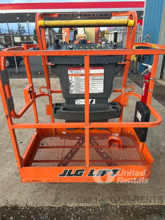 2018 JLG E300AJP Articulating Boom Lift