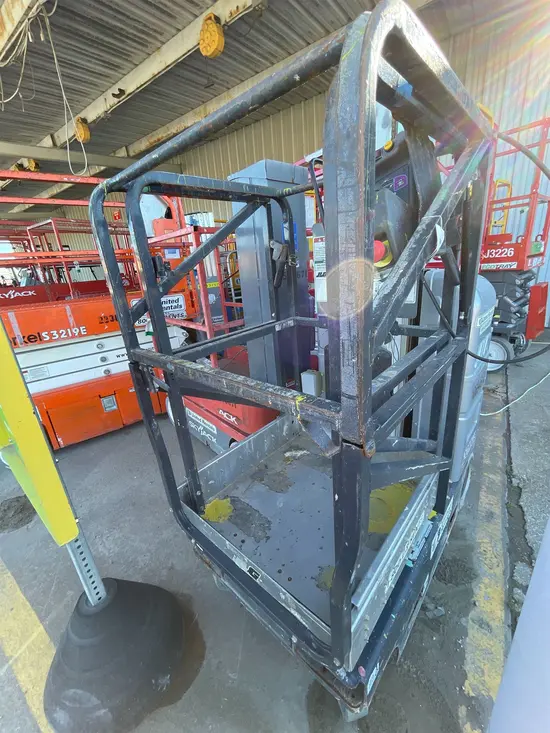 2017 JLG 20MVL Self-Propelled One-Person Lift