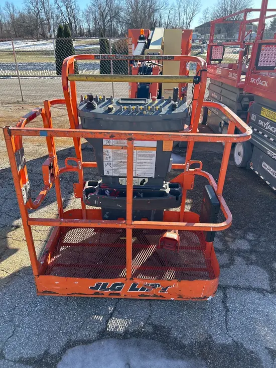 2018 JLG E300AJP Articulating Boom Lift