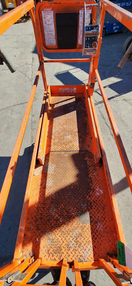 2019 Snorkel S3226E Scissor Lift