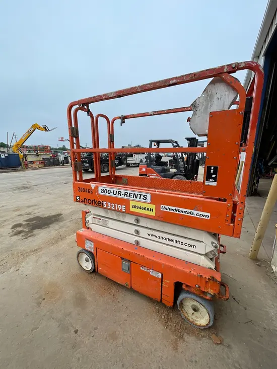 2018 Snorkel S3219E Scissor Lift