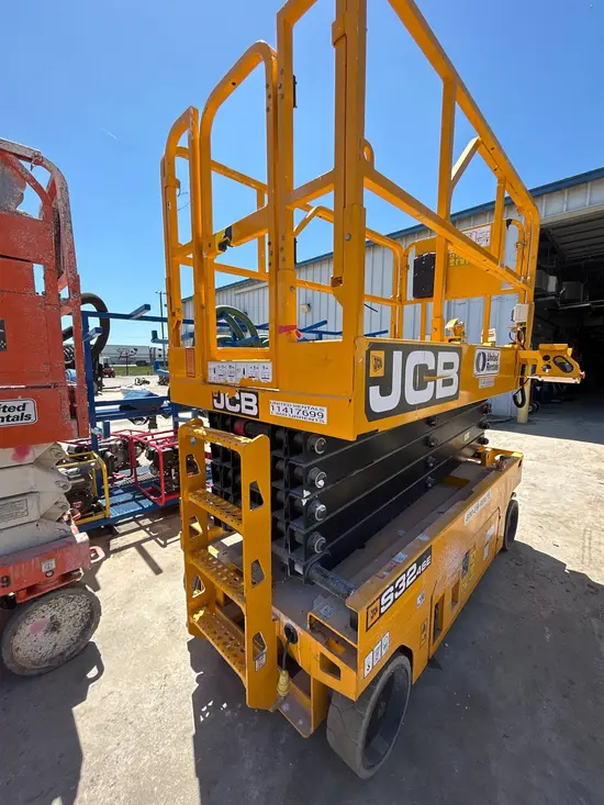 2022 JCB S3246E Scissor Lift