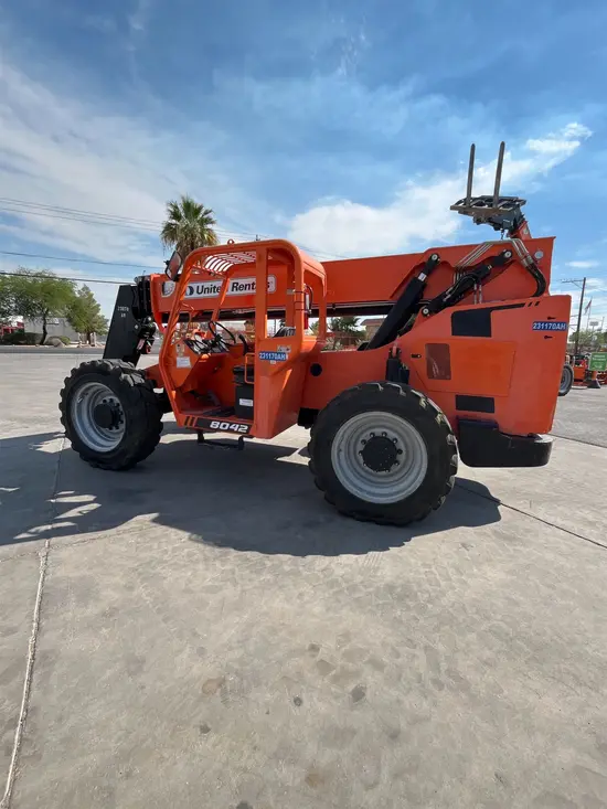 2019 SKYTRAK 8042 Forklift
