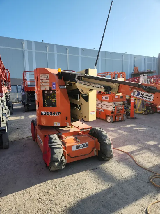 2018 JLG E300AJP Articulating Boom Lift