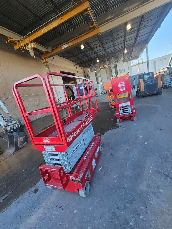 2018 MEC MICRO 19 Scissor Lift