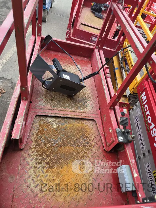 2018 MEC MICRO 19 Scissor Lift