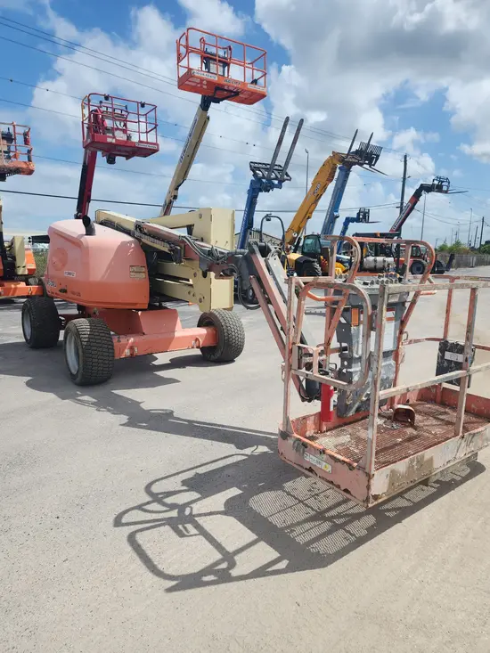 2017 JLG 450AJ Articulating Boom Lift