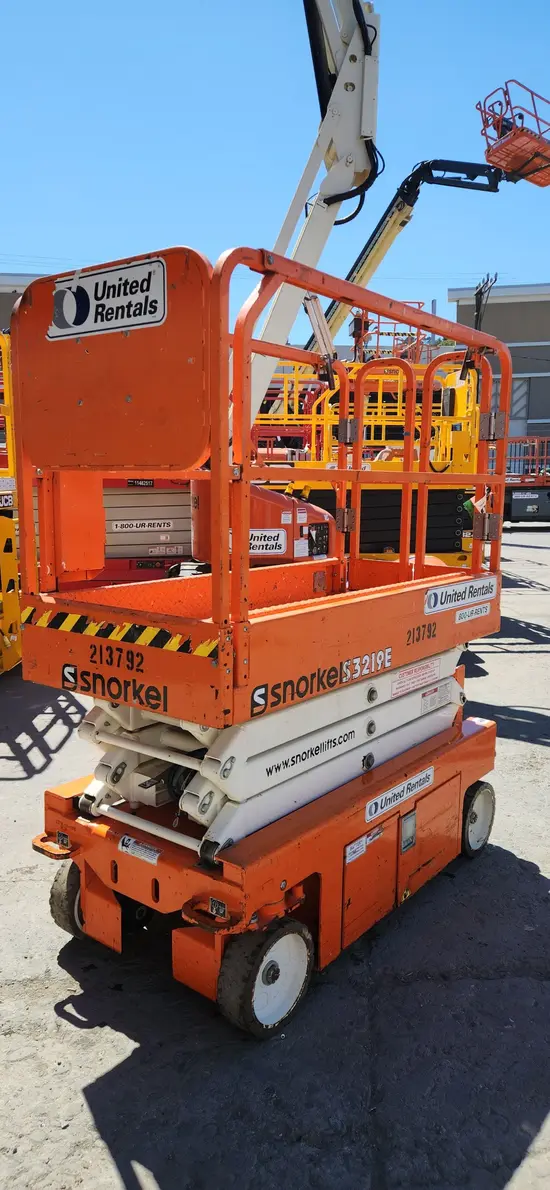2018 Snorkel S3219E Scissor Lift