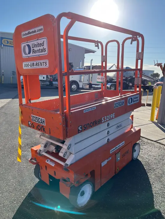 2018 Snorkel S3219E Scissor Lift