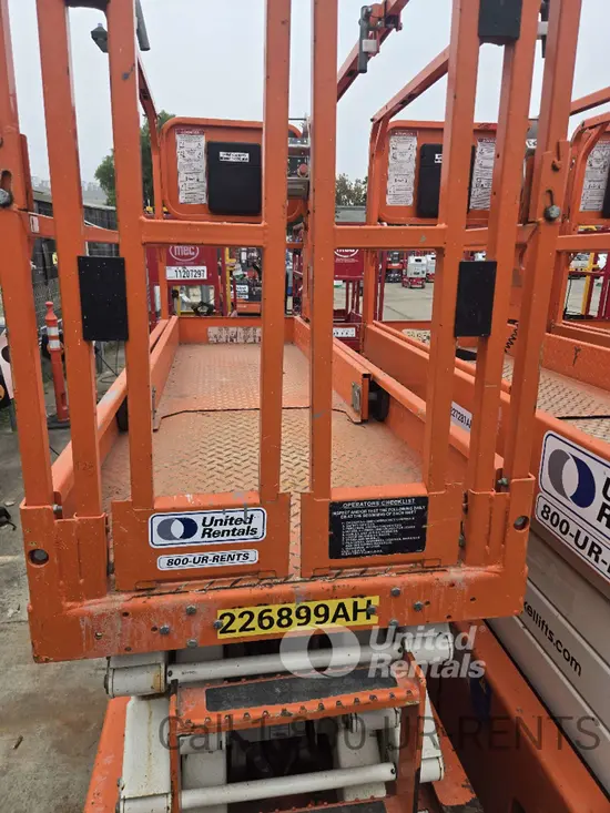 2019 Snorkel S3226E Scissor Lift