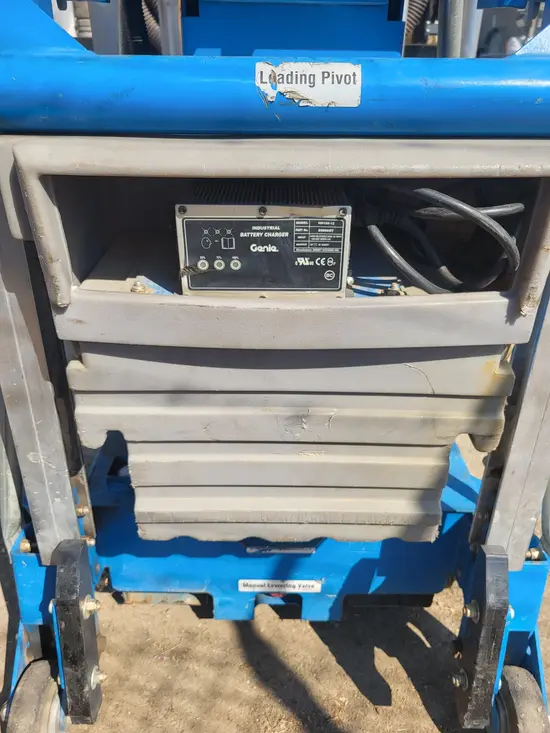 2019 Genie AWP-40SDC Pusharound Lift