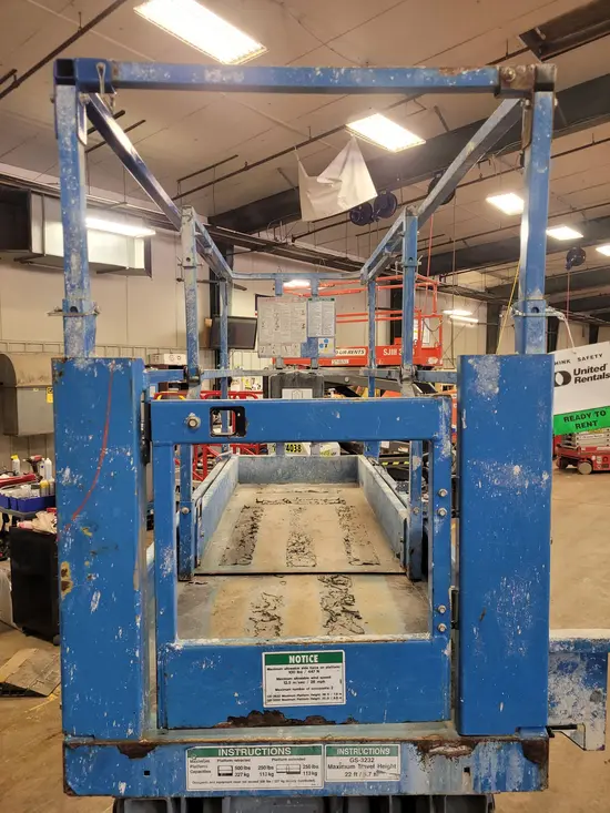2017 Genie GS-3232 Scissor Lift