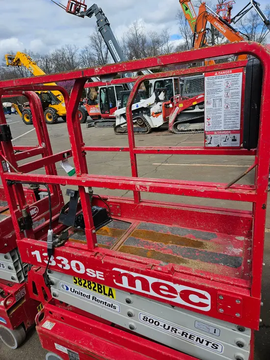 2018 MEC 1330SE Scissor Lift