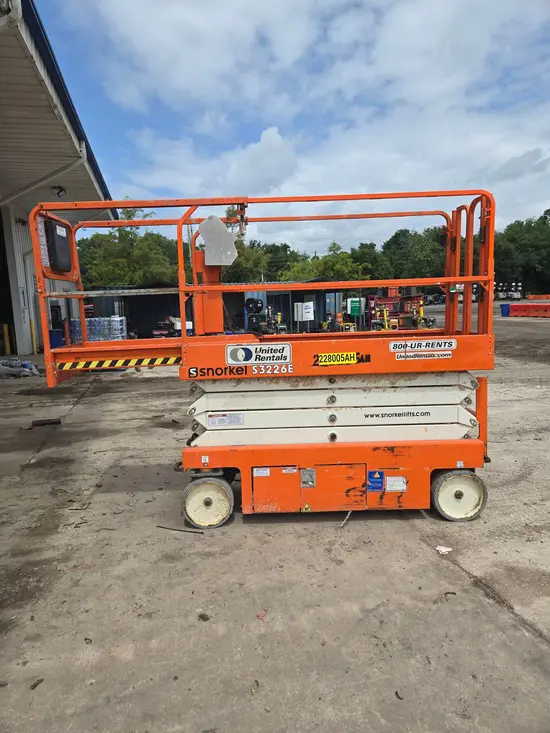 2019 Snorkel S3226E Scissor Lift