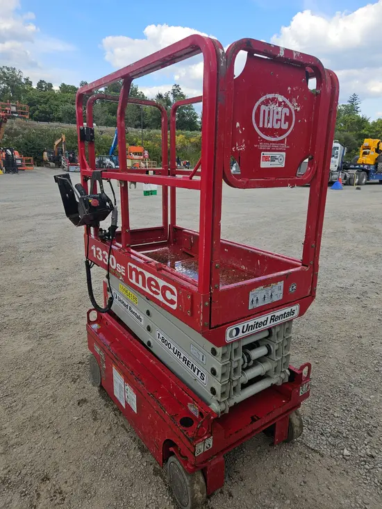 2019 MEC 1330SE Scissor Lift