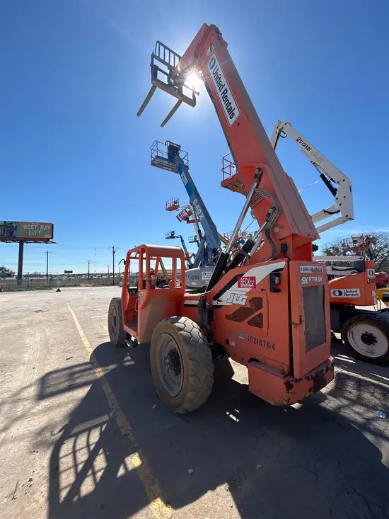 2014 SKYTRAK 8042 Forklift