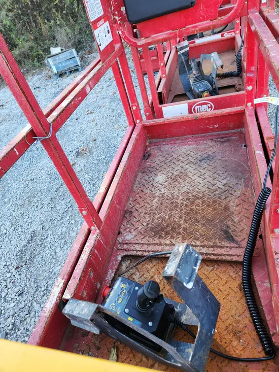 2018 MEC 1330SE Scissor Lift