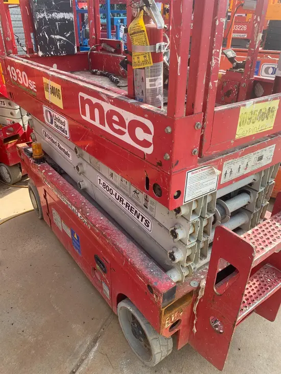 2019 MEC 1930SE Scissor Lift