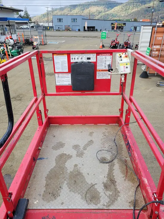 2018 MEC 3259ERT Scissor Lift