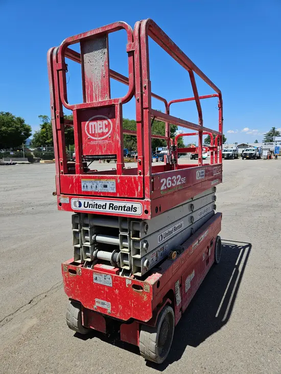 2019 MEC 2632SE Scissor Lift