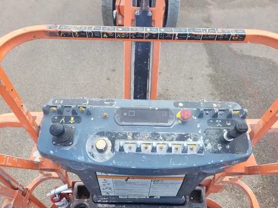 2015 JLG E300AJP Articulating Boom Lift