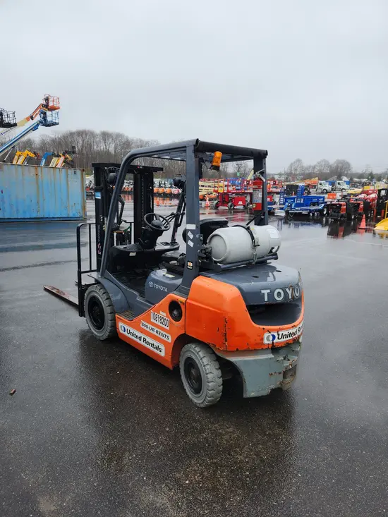 2018 Toyota 8FGU25 Warehouse Forklift