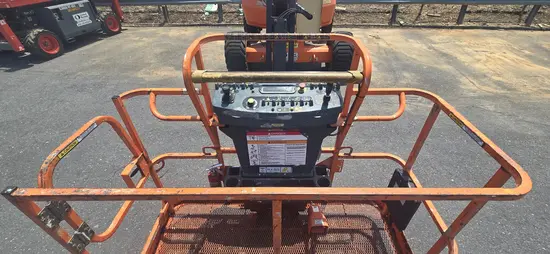 2017 JLG 450AJ Articulating Boom Lift