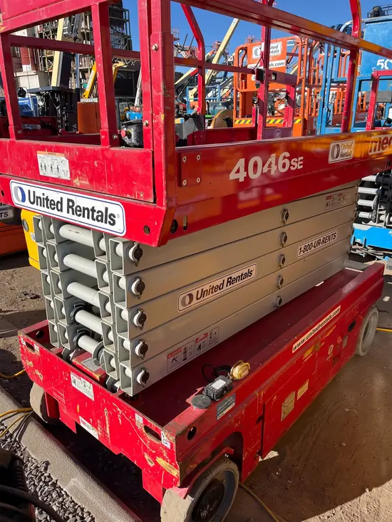 2017 MEC 4046SE Scissor Lift