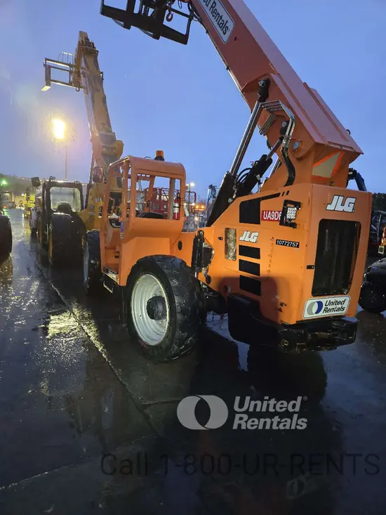 2018 SKYTRAK 8042 Forklift