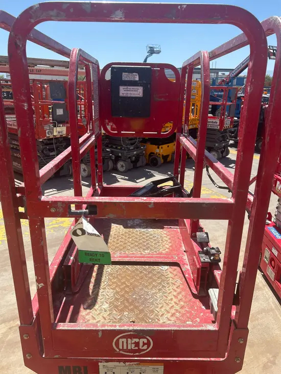2018 MEC MICRO 19 Scissor Lift