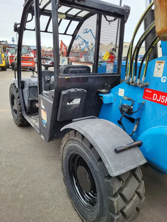 2018 Genie GTH-5519 Forklift