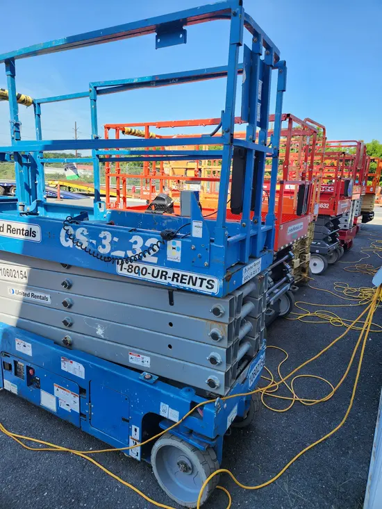 2017 Genie GS-3232 Scissor Lift