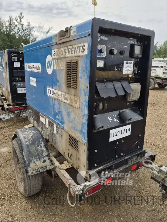 2021 Miller Welders Big Blue 500 Welder