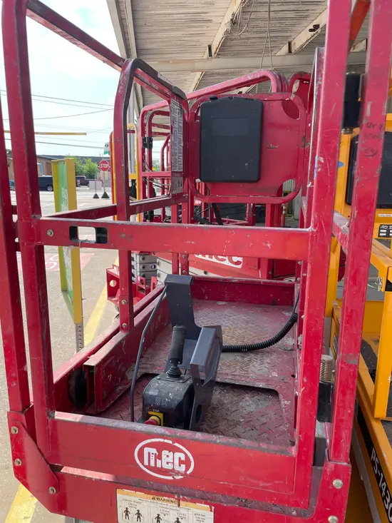 2018 MEC 1330SE Scissor Lift