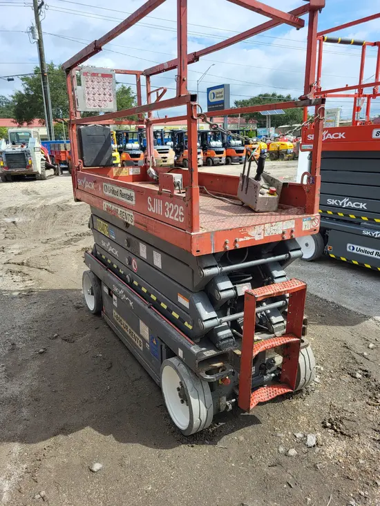 2016 Skyjack SJIII3226 Scissor Lift