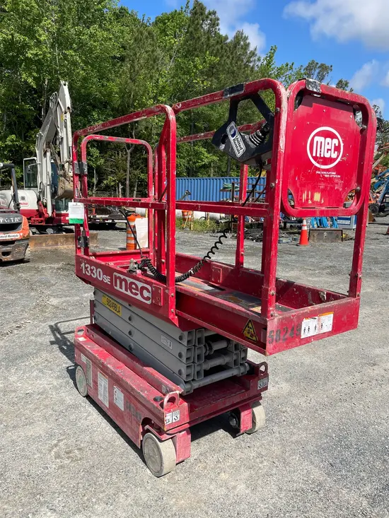 2018 MEC 1330SE Scissor Lift