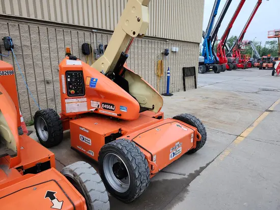 2017 JLG E450AJ Articulating Boom Lift