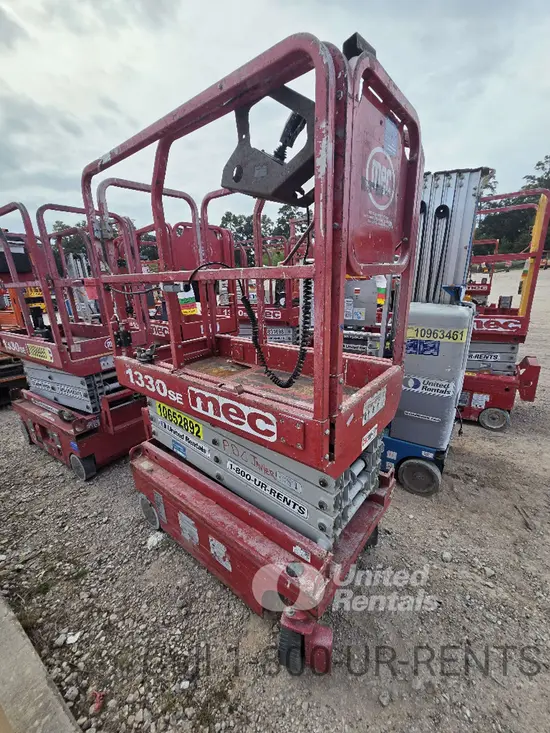 2017 MEC 1330SE Scissor Lift