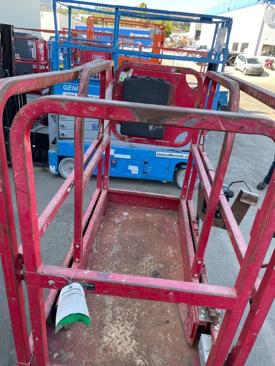 2018 MEC 1330SE Scissor Lift