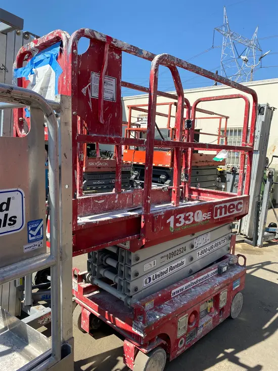 2019 MEC 1330SE Scissor Lift