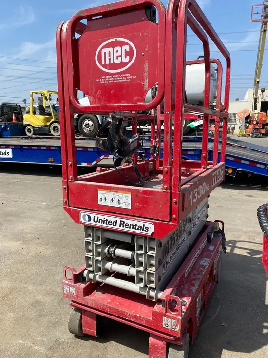 2018 MEC 1330SE Scissor Lift