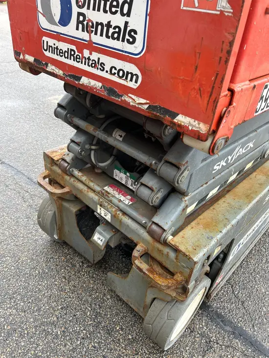 2016 Skyjack SJIII3219 Scissor Lift