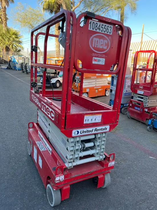 2018 MEC 1330SE Scissor Lift
