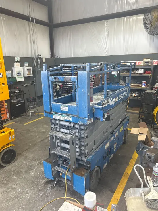 2017 Genie GS-3232 Scissor Lift