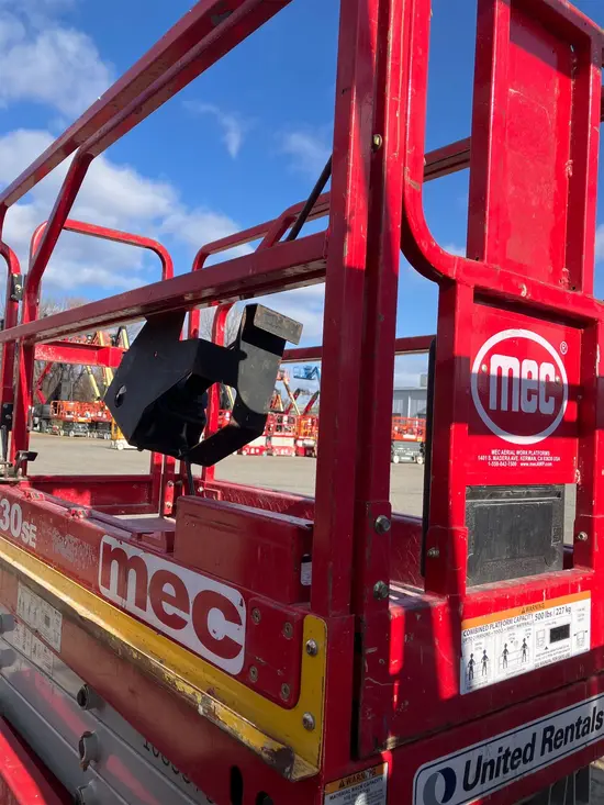 2018 MEC 1930SE Scissor Lift