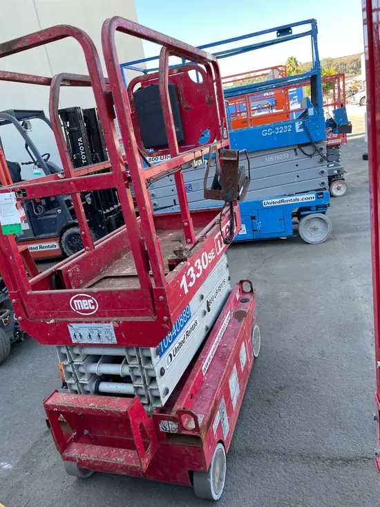2018 MEC 1330SE Scissor Lift
