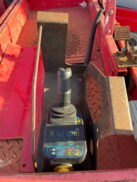 2019 MEC MICRO 19 Scissor Lift